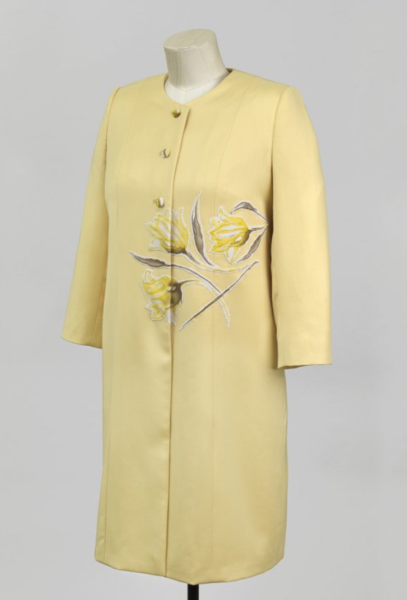 Worn by The Queen to a garden party in 2014 - Royal Collection Trust/Her Majesty Queen Elizabeth II, 2015 
